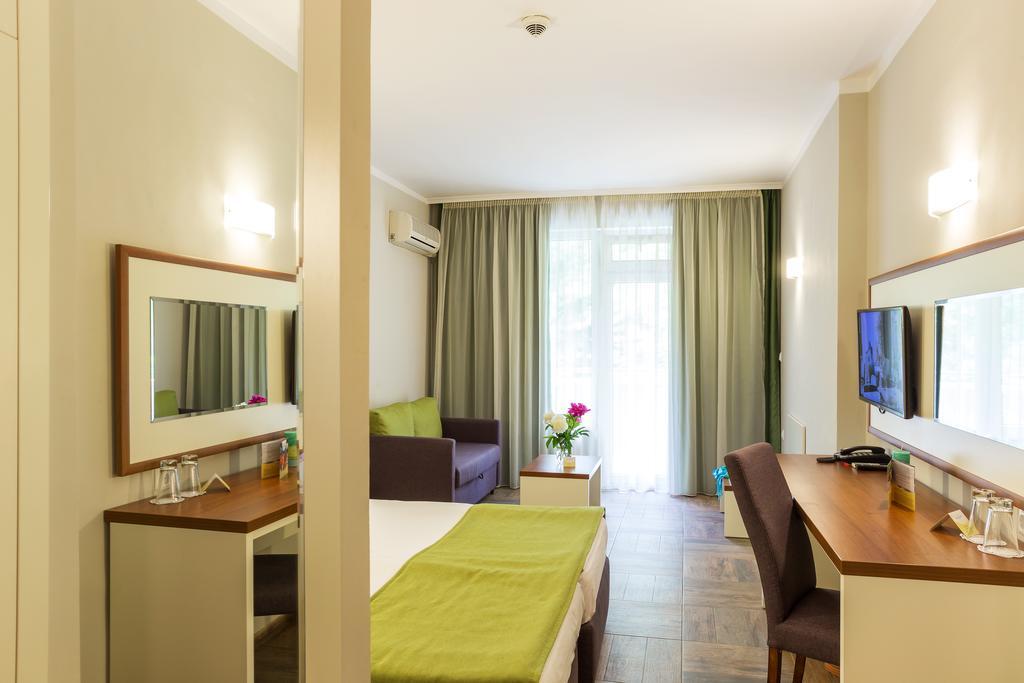 Ljuljak Hotel - Free Parking Golden Sands Room photo